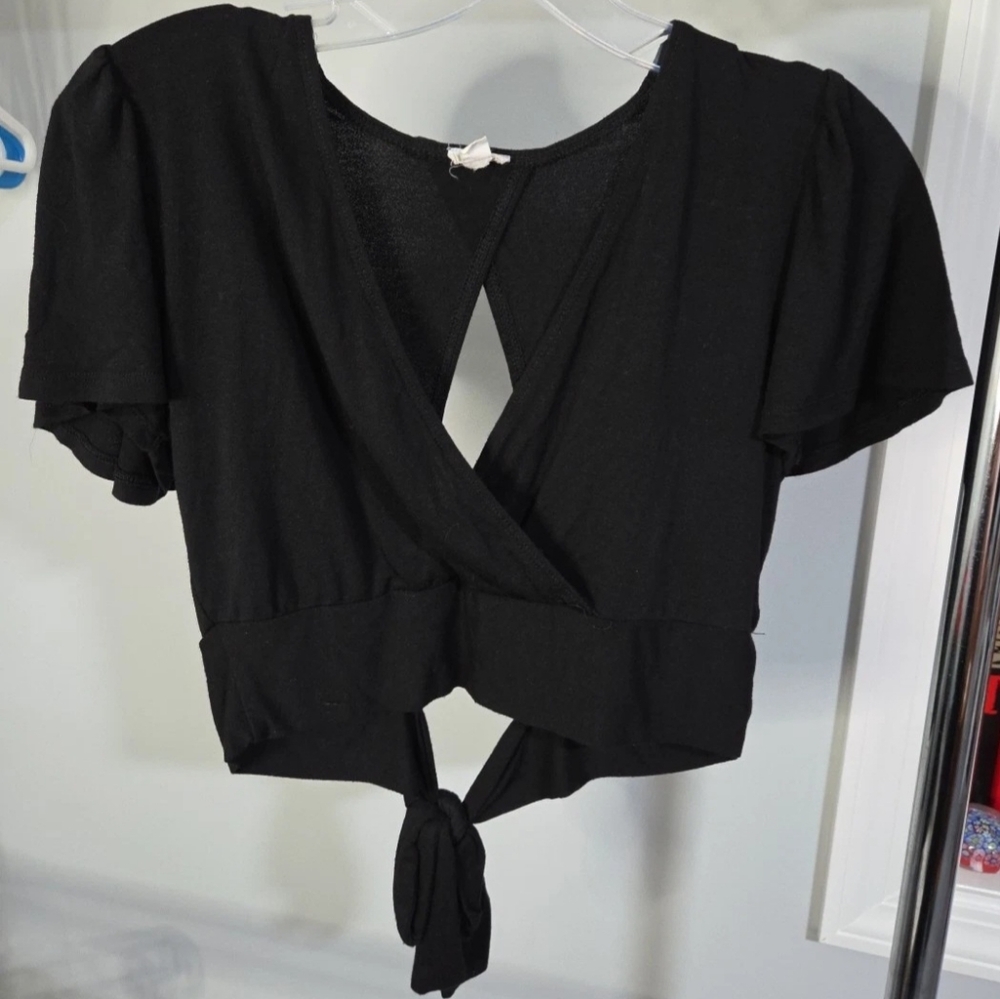 Garage ~ Black ~ Kimono Sleeve Crop Top ~  Size Medium